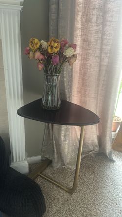 Modern Black & Gold C-Table / Sofa Side Table good condition