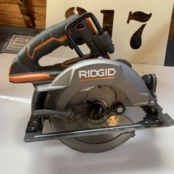 RIDGID 18V OCTANE Brushless Cordless 7-1/4 in. Circular Saw (Tool Only)