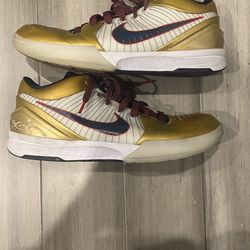 Kobe 4 Gold Medal