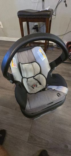 Baby Trend Infant Car Seat Carrier