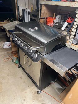 CHARBROIL GRILL