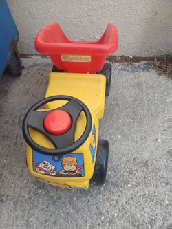 Toy car