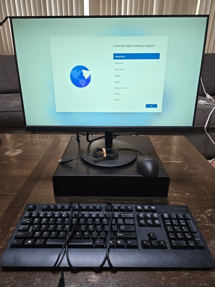 HP EliteDesk full desktop PC setup