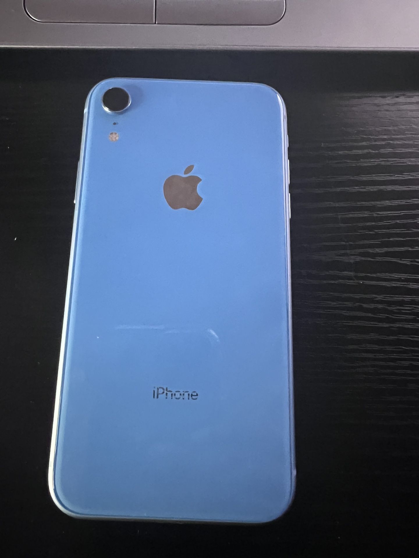 iPhone XR UNLOCKED