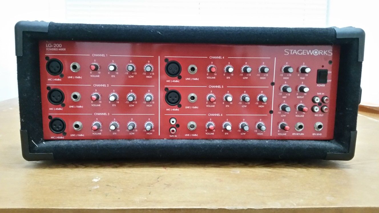 Stageworks LG-200 6-Channel Powered Mixer