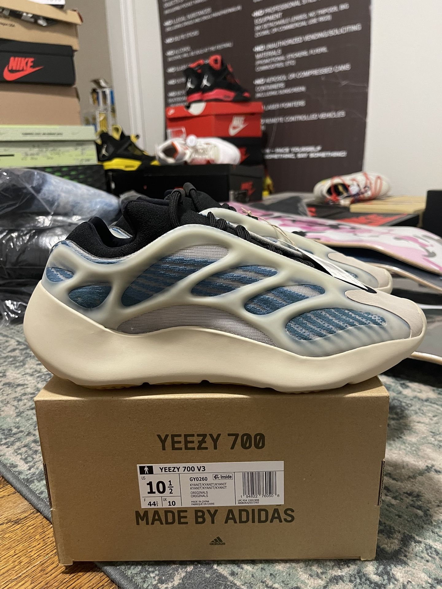 Adidas Yeezy 700 V3 Kyanite