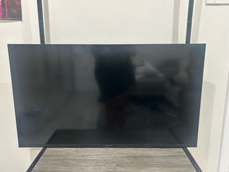 34 inch Insignia TV