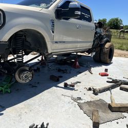 Ford Chevy Toyota Nissan Ram Jeep Trabajos De Suspensión Se Levantas Troca O Se Bajan 