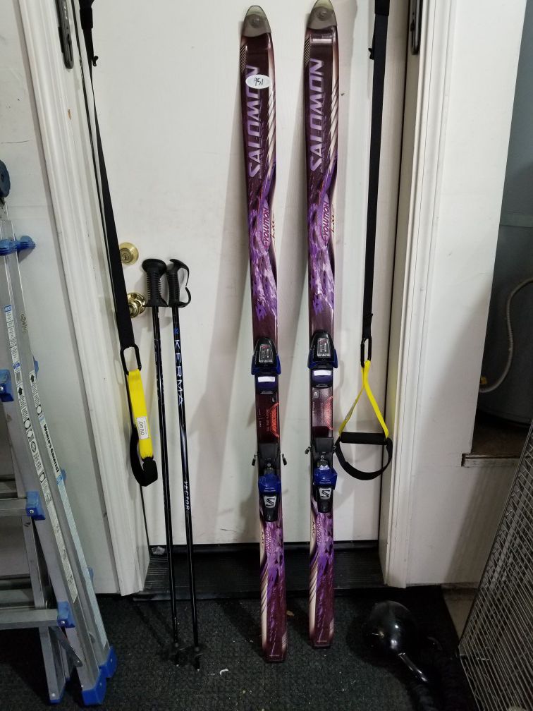 Evolution Lite Skis w/ 700 series bindings for Sale in Stockton, CA