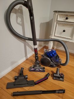 Dyson Compact Small size DC26 Multifloor Bagless  Vacuum With Attachments 