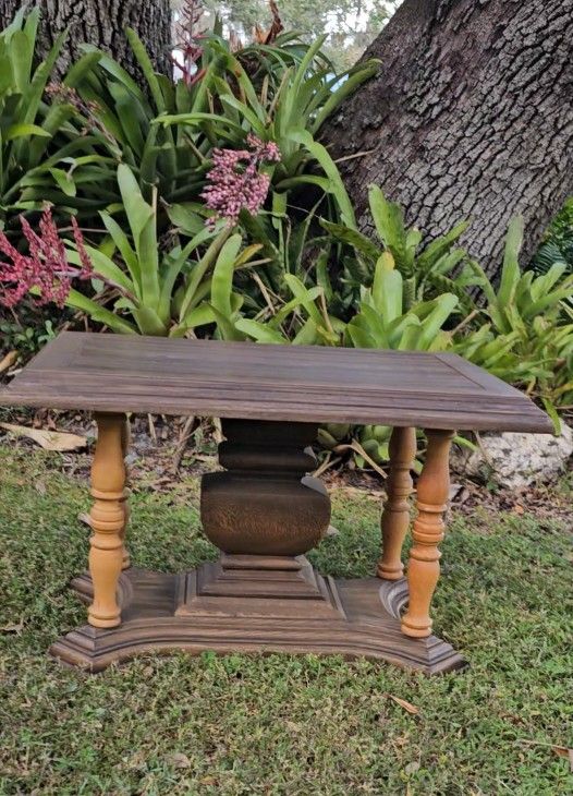 📺 Rustic TV Stand / Accent Table