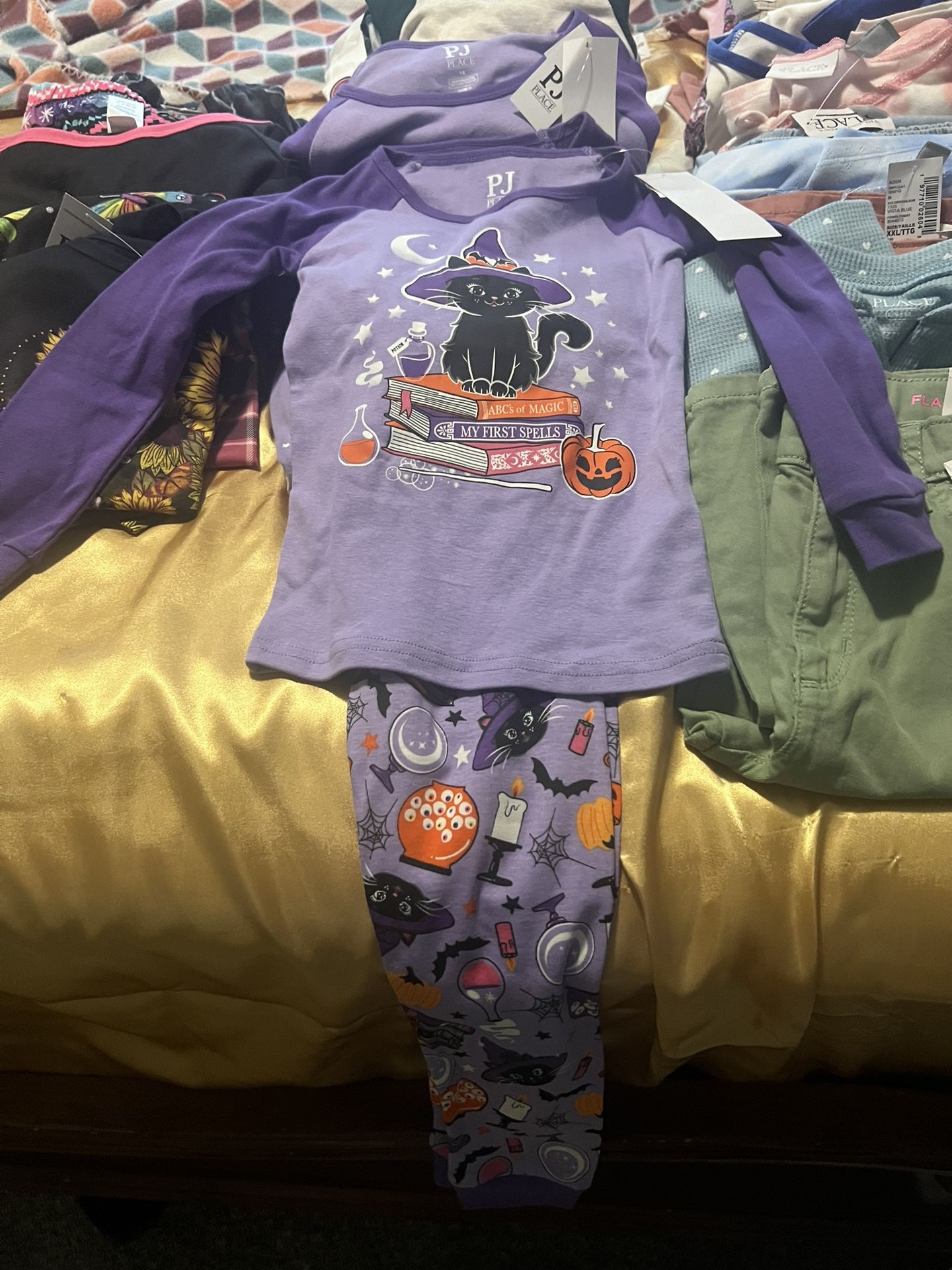 Girls Halloween Pjs Set