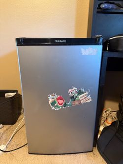 Mini Frigidaire Fridge