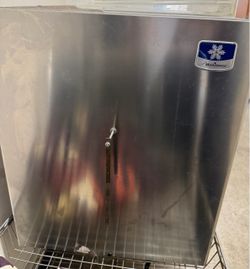 Ice machine