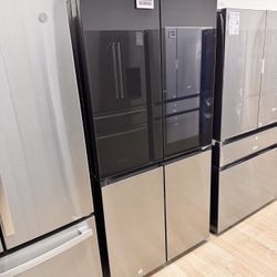 New Samsung Bespoke 28.6 Cu. Ft. Charcoal Glass Top and Family Hub™+ Panels with Stainless Steel Bottom RF29CB9900QK