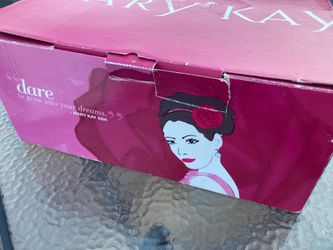 Reduced: Mary Kay 10 Piece Hostess Set 4 Coffee Cups 4 Saucers Cake Stand Serving Tray