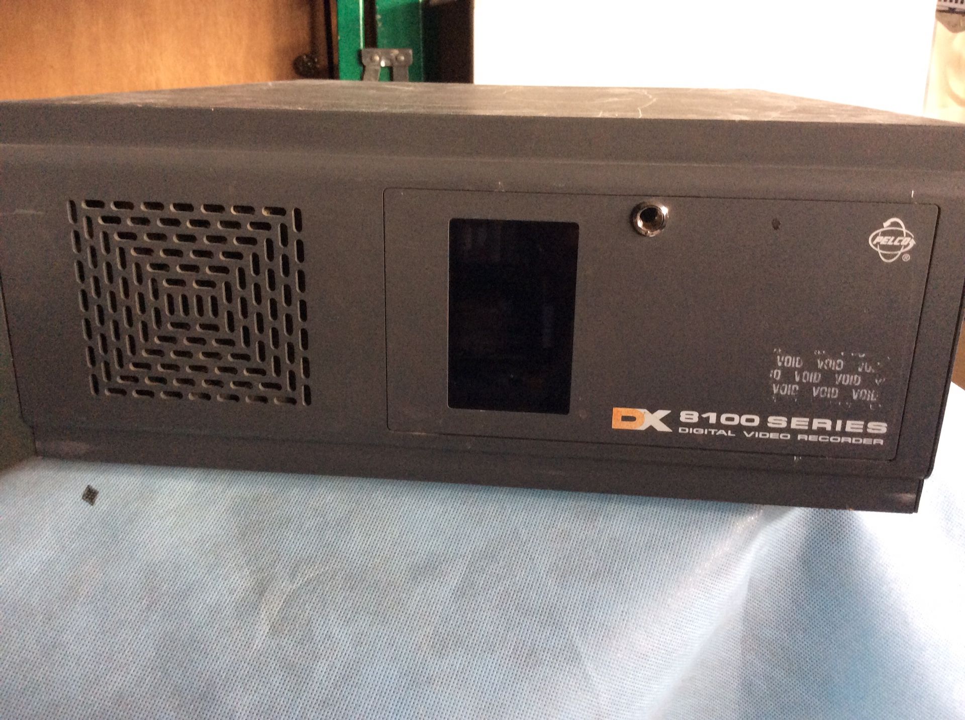 Digital video recorder Pelco DX8100 no hard drive