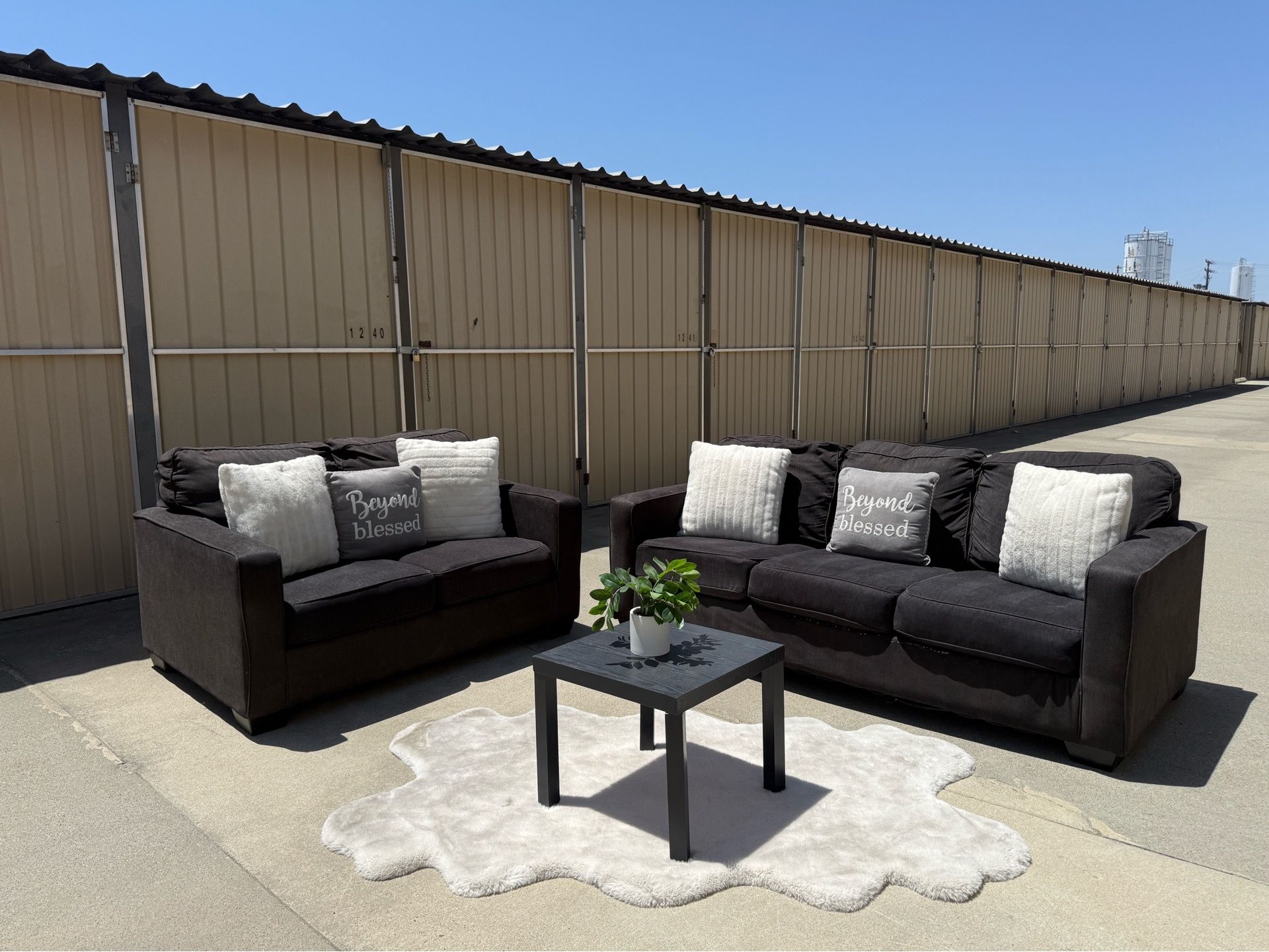 Couch set
