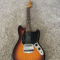 Fender Mustang 