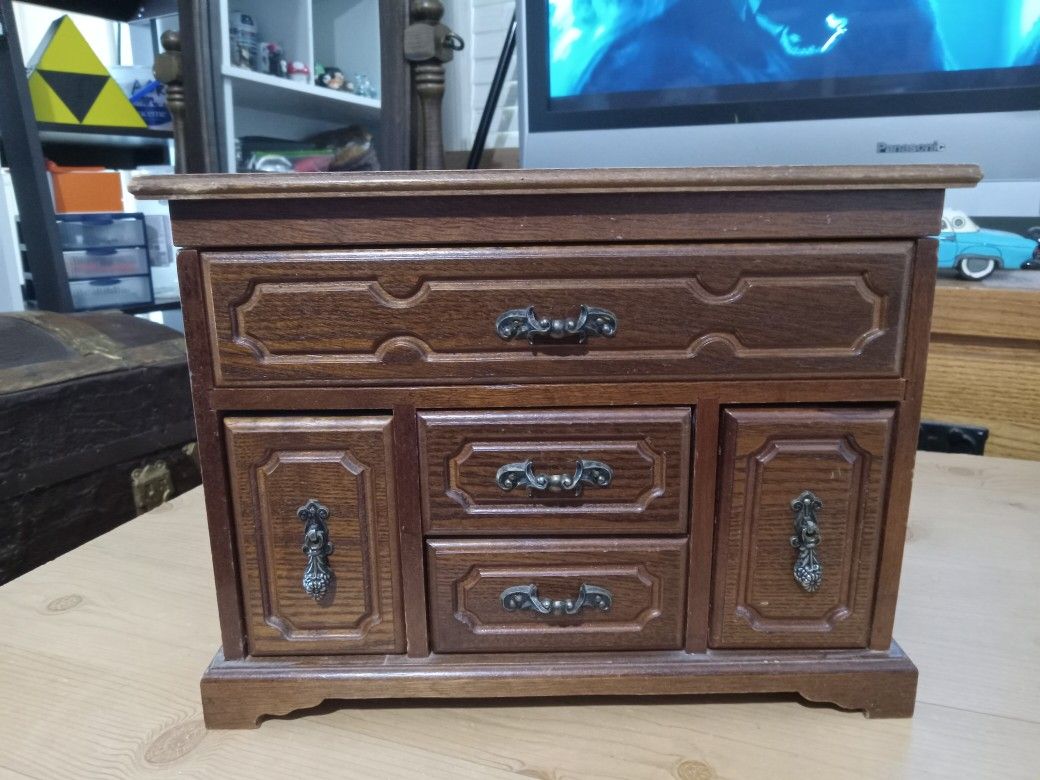 Music Jewelry Box
