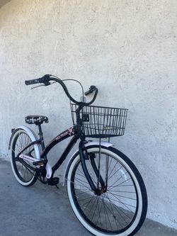 Paul Frank Pink Skirvy Cruiser Bike