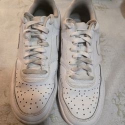 Kids Nike Shoes Size 9