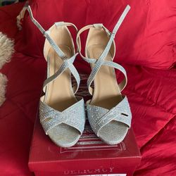 Fancy Silver Sparkling Heels Size 8 1/2