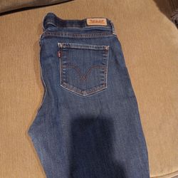 Levi's 