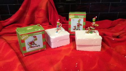 Dept 56      The  Grinch Village. Rare.     “Little Who Shoes “.   and.    “Let’s Feast on Roast Beast”