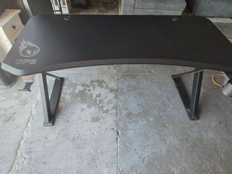 Gaming desk