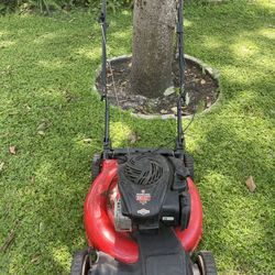 Self Propelled Lawn Mower Yard Machines By MTD 21” Cut With A 5 HP Engine 