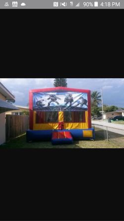bouncehouse