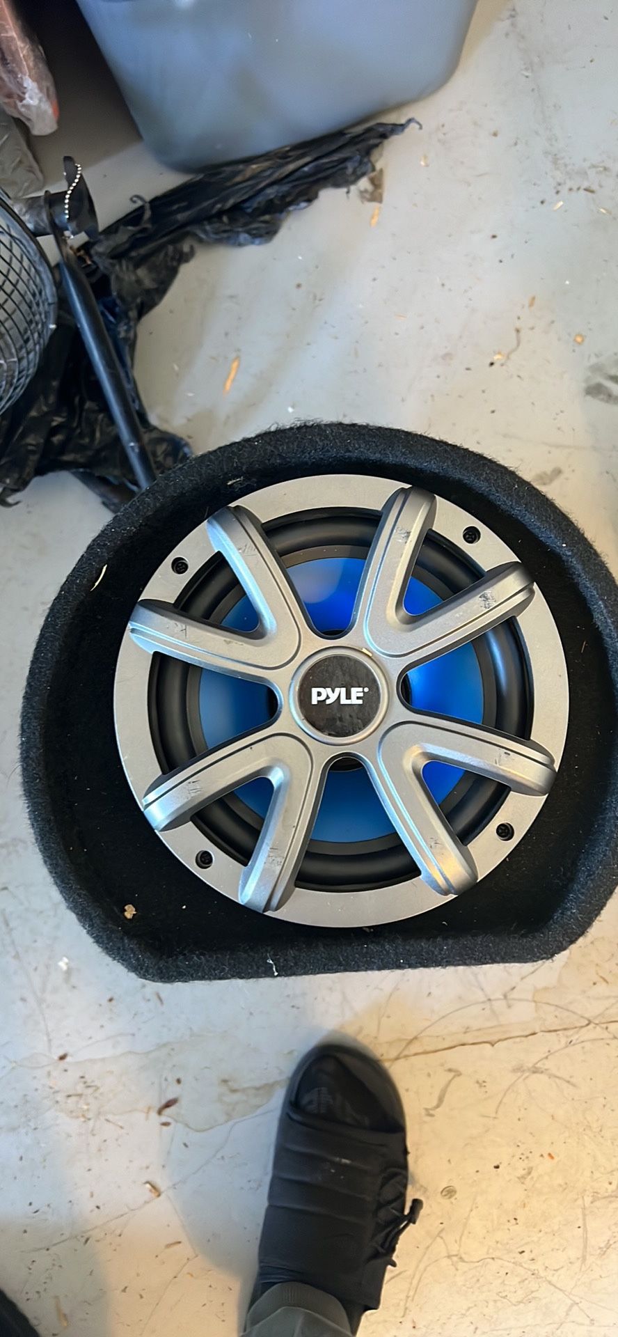 8'' Amplified Car Subwoofer Enclosure 