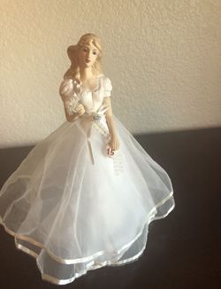 Quinceañera Doll Souvenir / Decor Brand New 