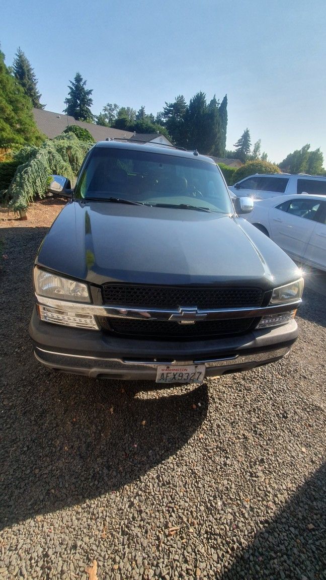 2003 Chevrolet Suburban