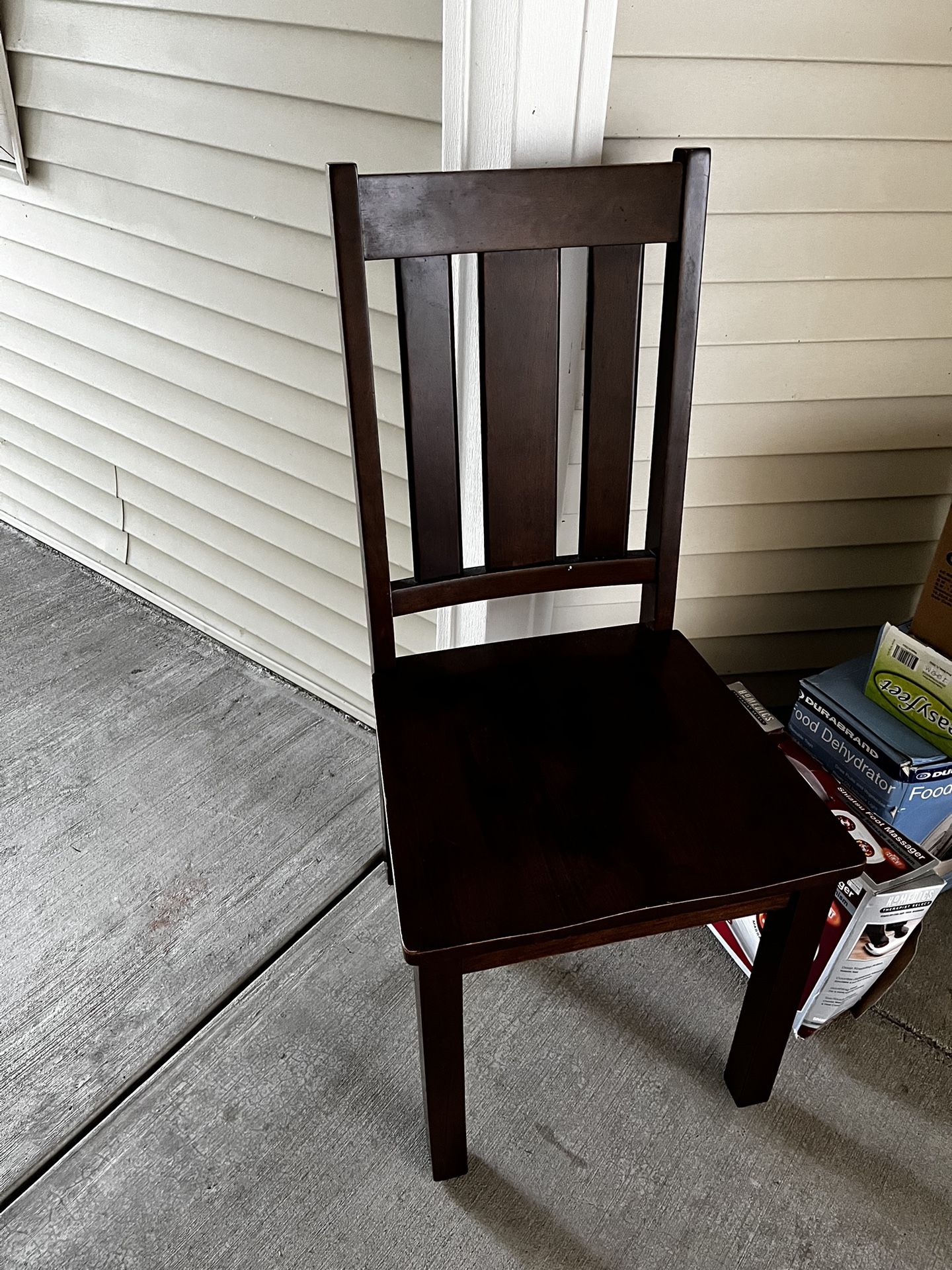 Wooden Chair Free
