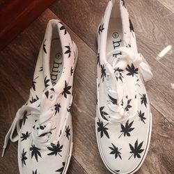 Hipster Canvas Sneaker