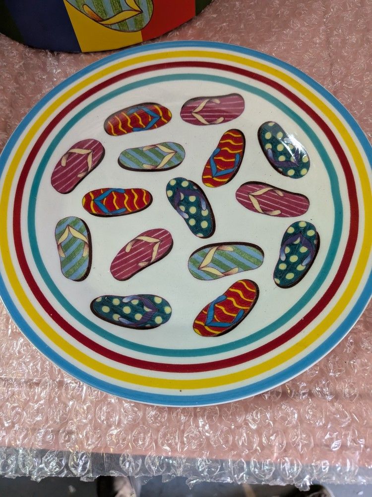 Flip Flop Plates! (4) Never Used In Box!! Colorful Too!