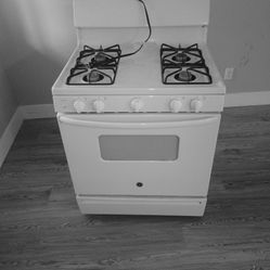 GE White Stove 