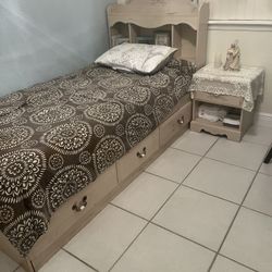 Twin Set Bedroom