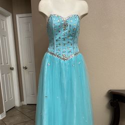 Prom Dress Size Medium Without Tag.