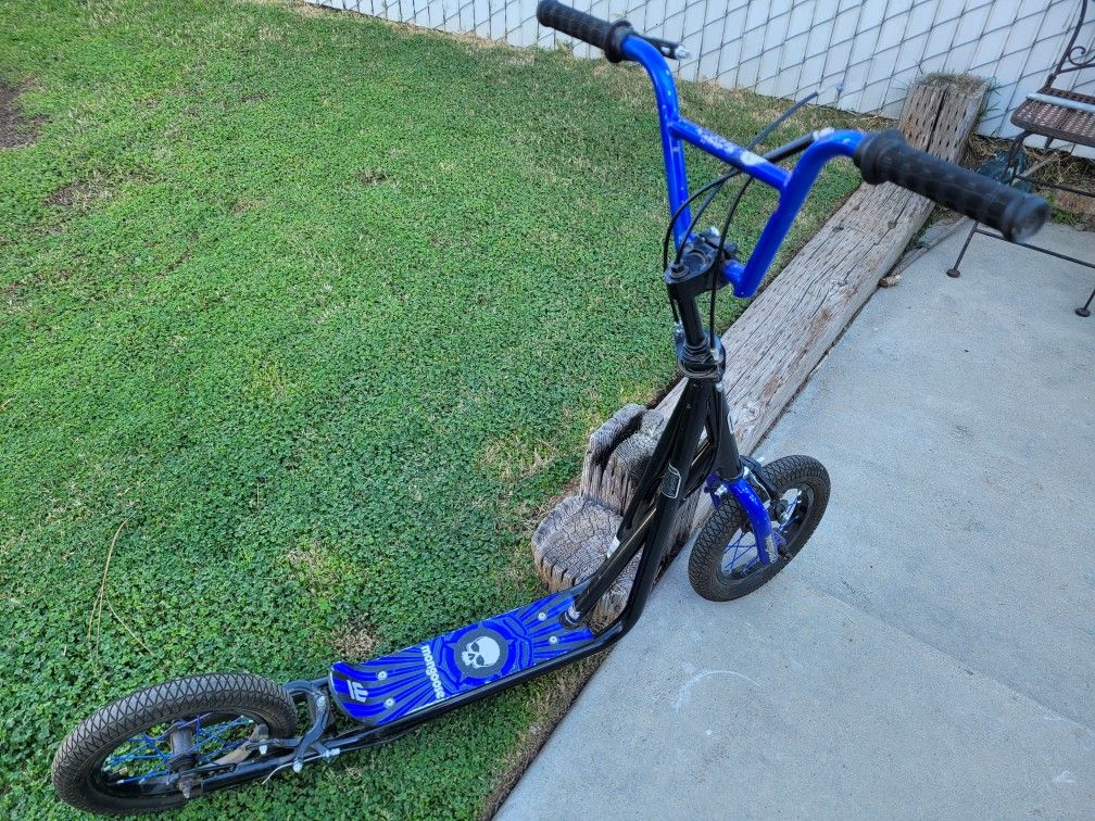 Mongoose Brand Kids Scooter