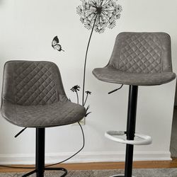 Bar chairs with adjustible height and 360° rotation 