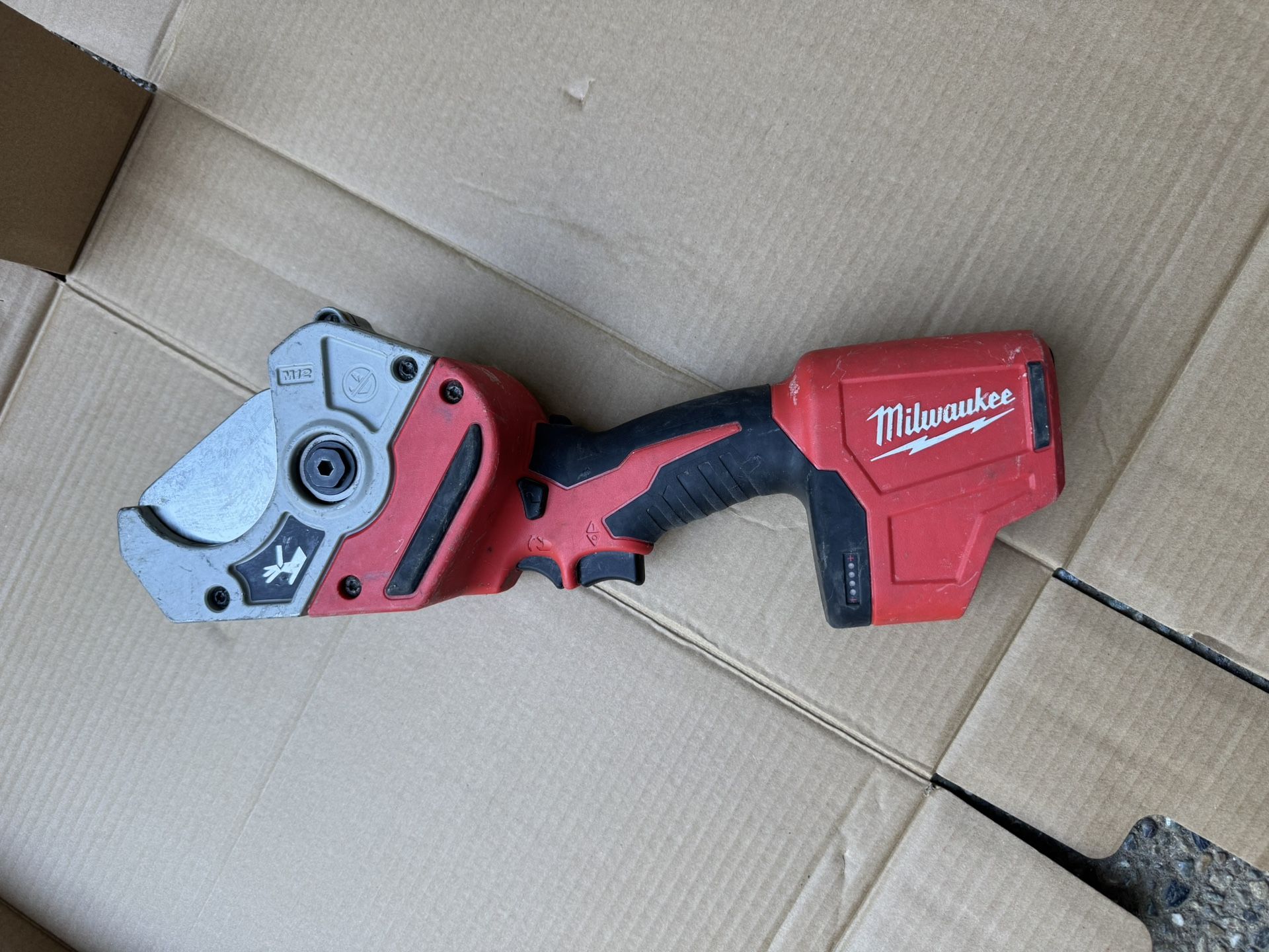 Milwaukee M12 12V Lithium-Ion Cordless PVC Pipe Shear (Tool-Only)