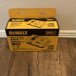 DEWALT 20V FLEXVOLT 12 Amp Fan Cooled Fast Charger