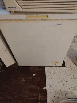 Frigidaire freezer