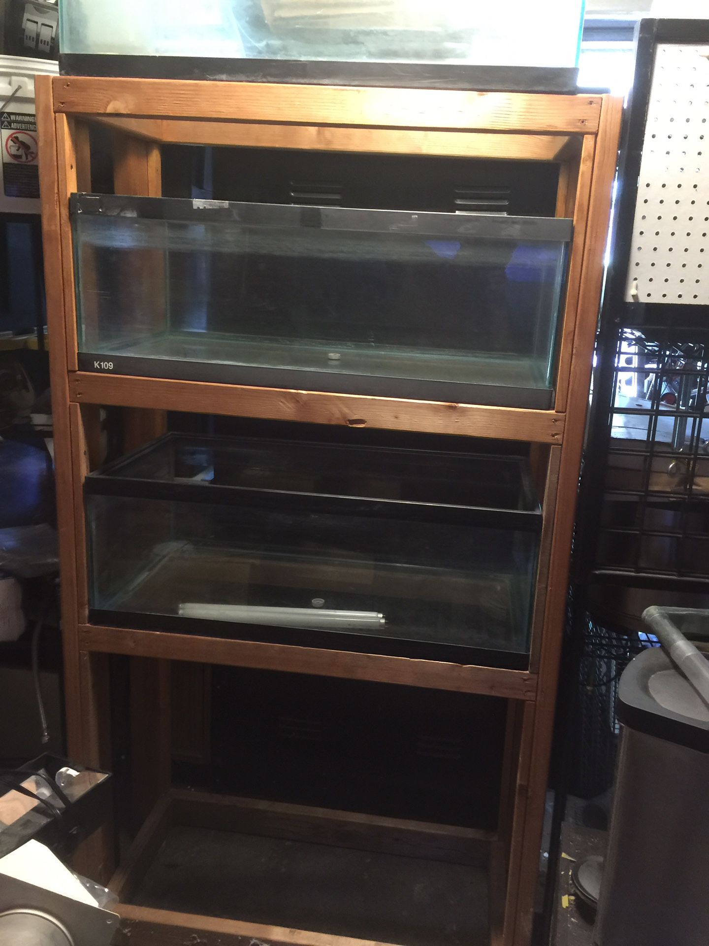Fish tank with rack