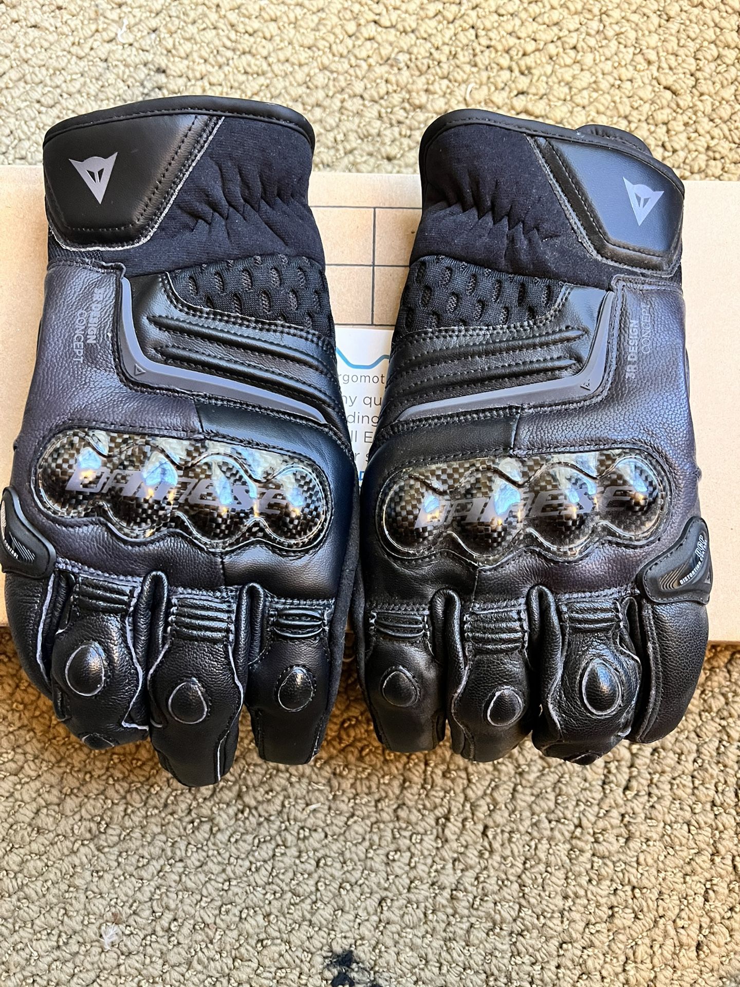 XL Dainese Gloves (C6 3R Design Concept W/ DCP Distortion Control)