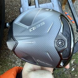 TaylorMade Qi35 Driver
