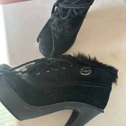 Michael Kors Boots Size 6